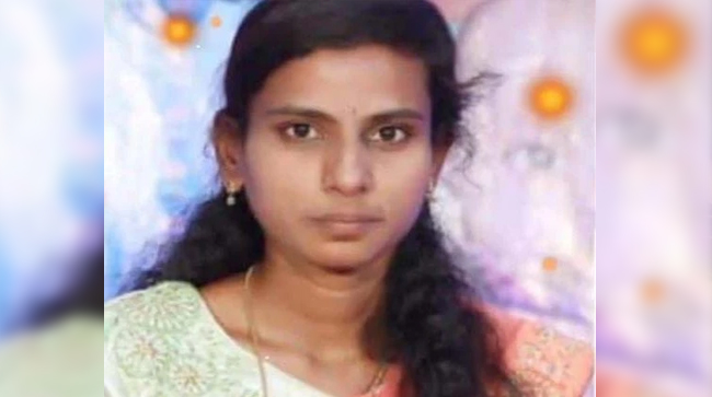 28-year-old woman lecturer in Bidar commits suicide after losing money in fraud online investment